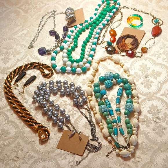 Jewelry Lot Wearable Pieces - Picture 1 of 16